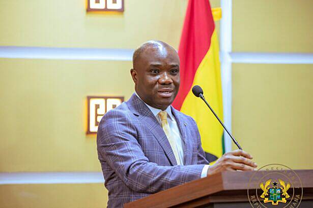 Nobody-has-been-hidden-in-the-presidency-Ofosu-Kwakye-to-critics-615x410
