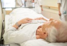 AI advice lands man in hospital after using toxic salt alternative